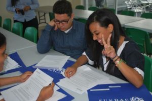 Entrega de becas Centro ¡Supérate! Fundación Jupá