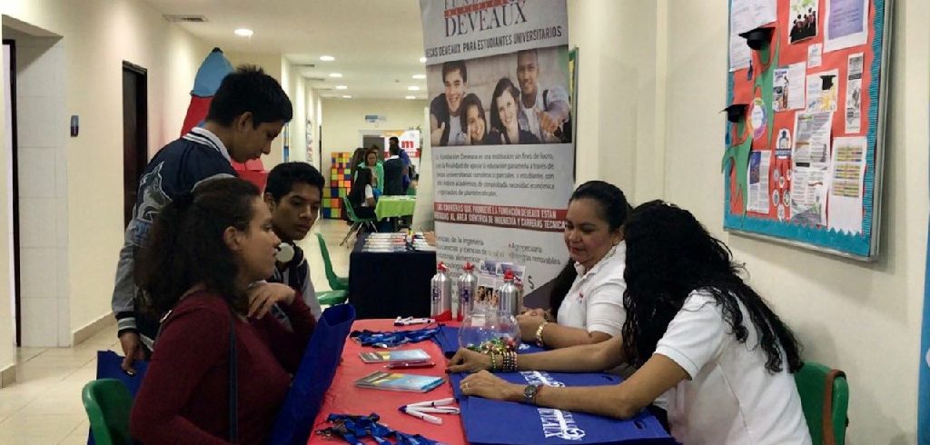 Feria Centro ¡Supérate! Fundación Jupá